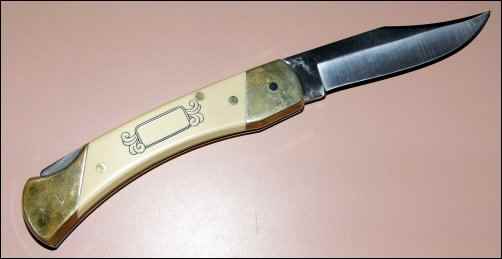 Lockblade knife, knife types, types of knives, types of pocketknives, best knife for the kitchen, homesteading, homestead