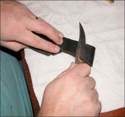 Learn How to Sharpen Knives at Home, Basic Knife Sharpening, using a strop, using a honing steel, homesteading